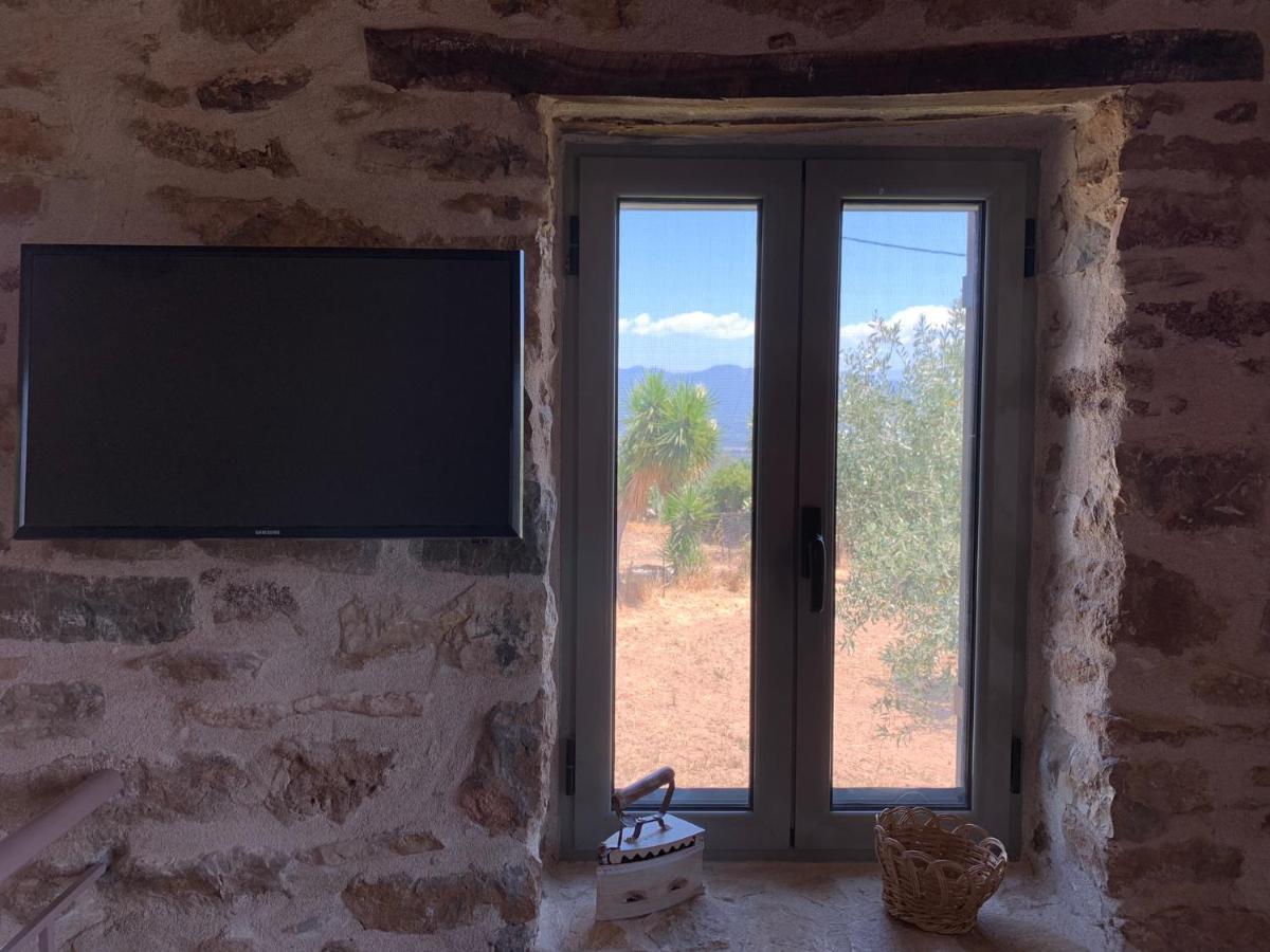 Messinian Stone House Holiday home *
